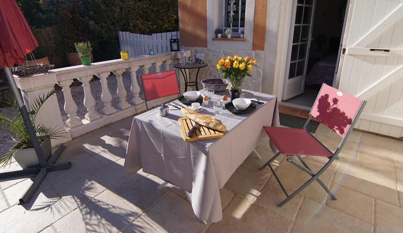 Appartement Chez Amali à Brignoles 0*,